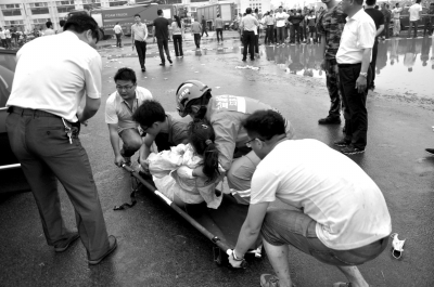 江苏盐城遭龙卷风袭击 致78人遇难