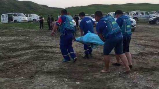 “吃人水坑”再生溺水事故 一男童不幸身亡