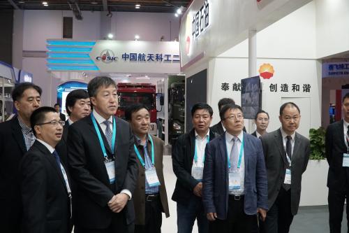 中国石油安全应急技术装备亮相COS+H