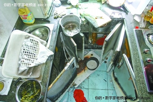 容声抽油烟机爆炸 主人小孩险受伤
