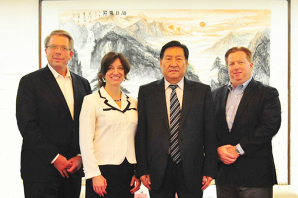 赵铁锤会见 美国工业卫生协会会长 克里斯·劳伦左一行