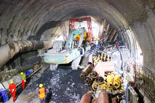 严守《九条规定》 建设平安隧道