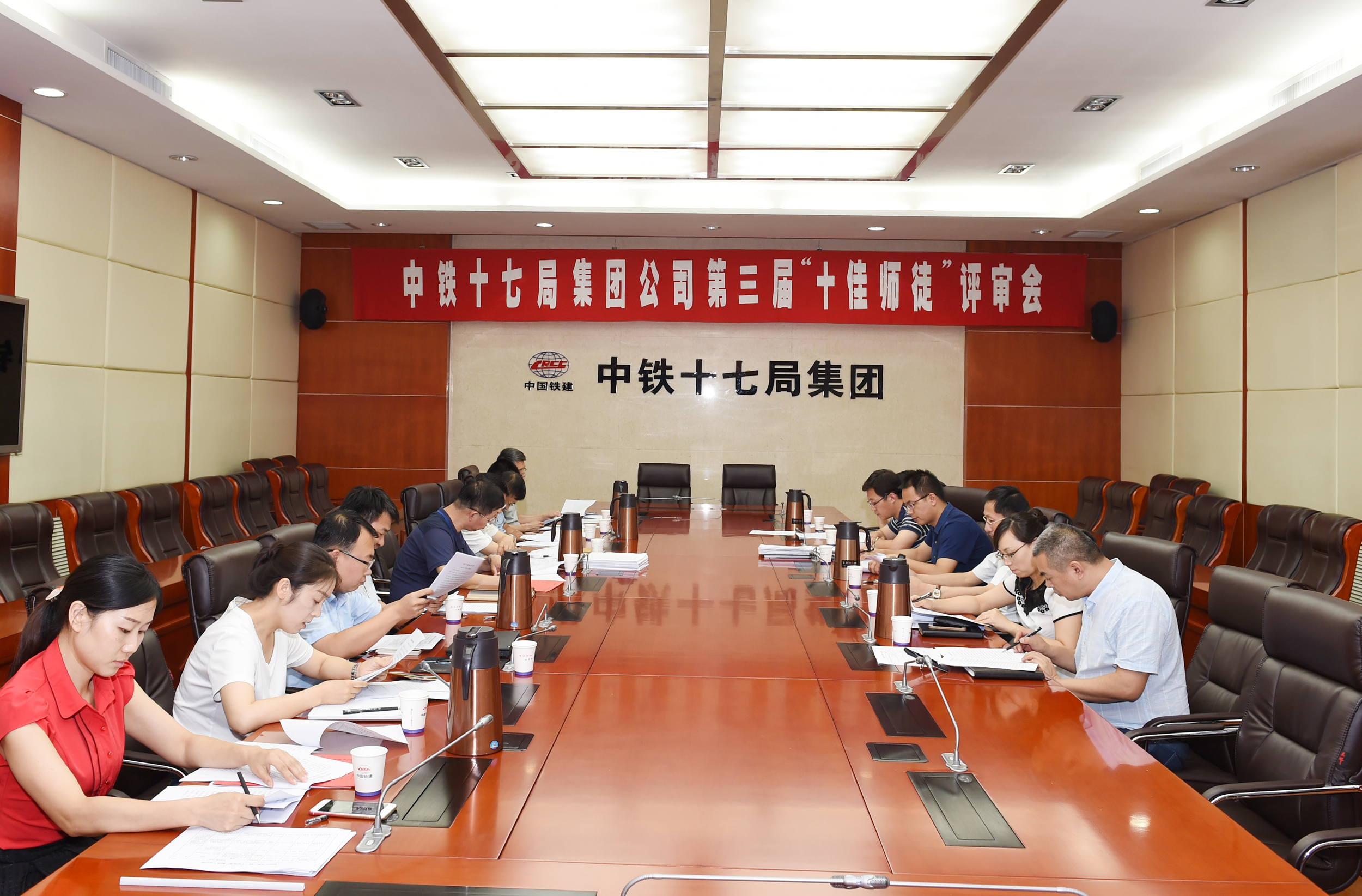 “导师带徒”活动夯实企业人才基础