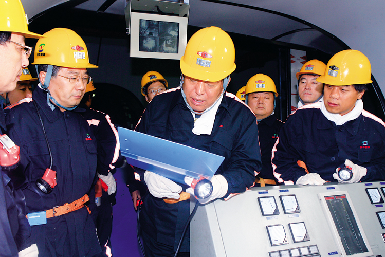 持续“打非治违” 构建安全环境