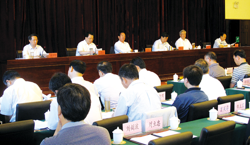 坚决扭转被动局面