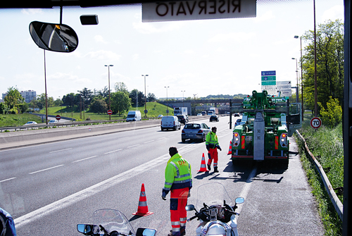 抛锚法国高速公路