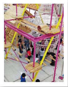 扎紧儿童拓展训练的“安全带”