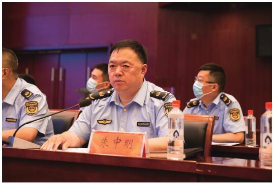 “开门审案” 精准服务 公正执法