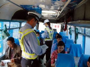全力打造平安交通