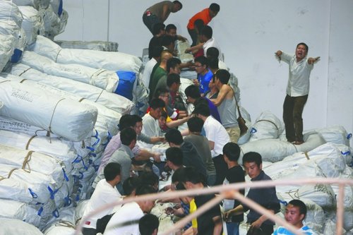 成都血库震后一天献满 还有5000余人预约