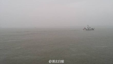 长江沉船事故江面难见船影