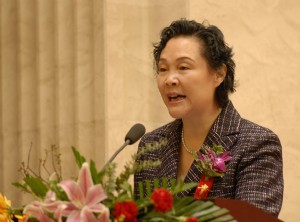 组委会秘书长、竞赛承办单位《劳动保护》杂志社社长张力娜作总结报告